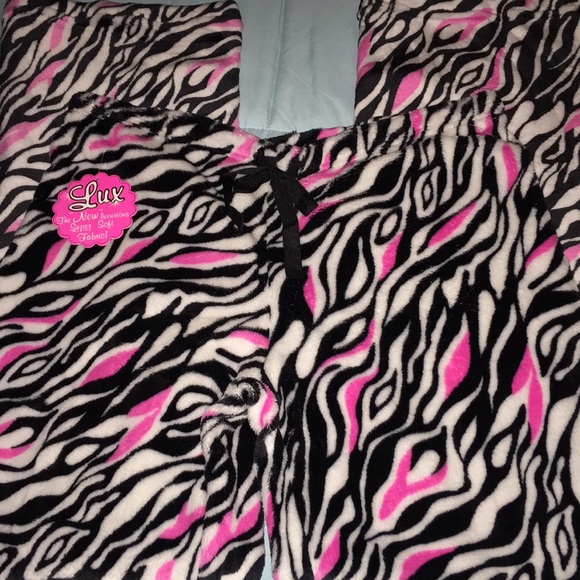 ONE LEFT!💜Super Soft Pj Bottoms XL NWT - Picture 3 of 5
